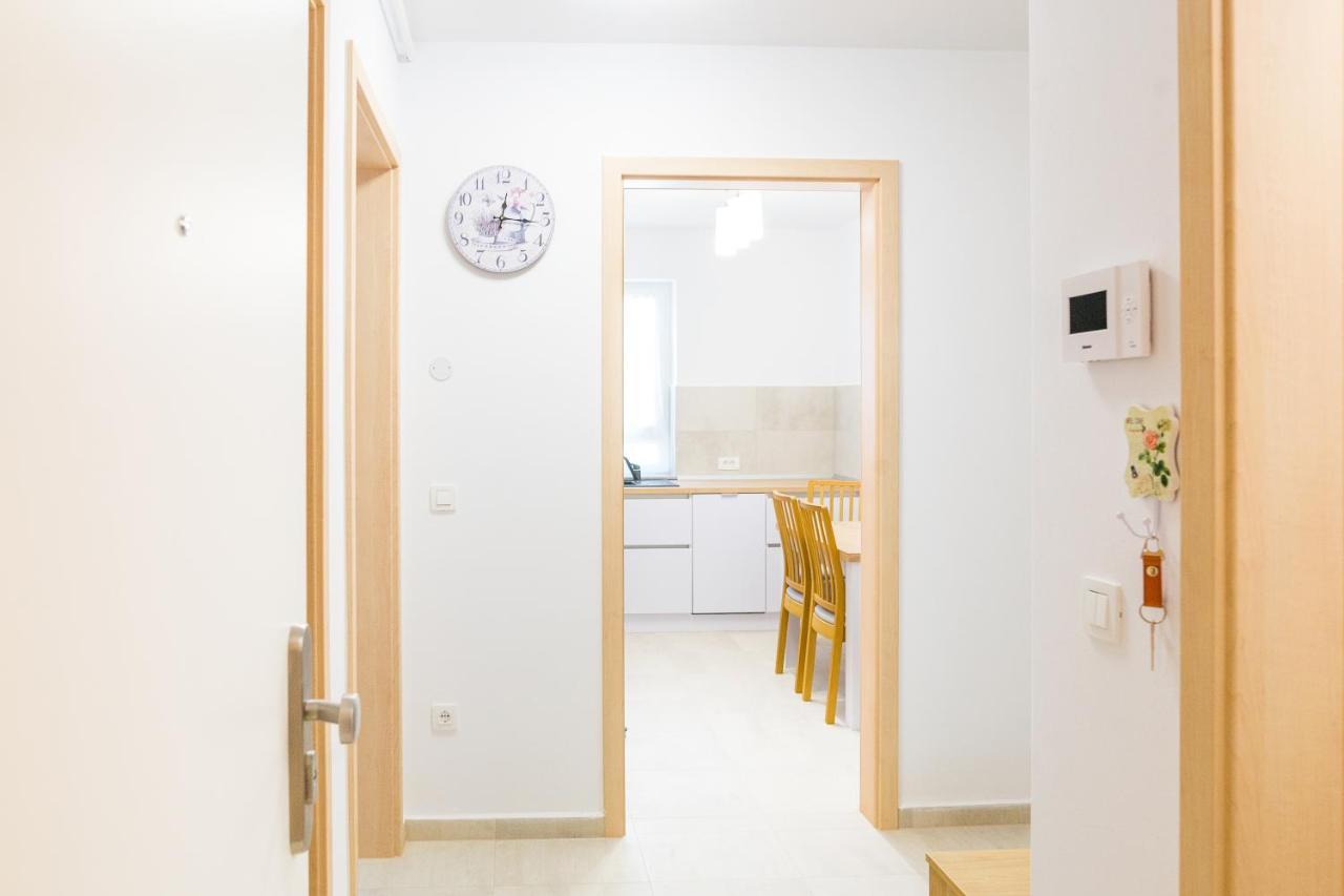 Apartament 4Tourists 2 Braşov Esterno foto