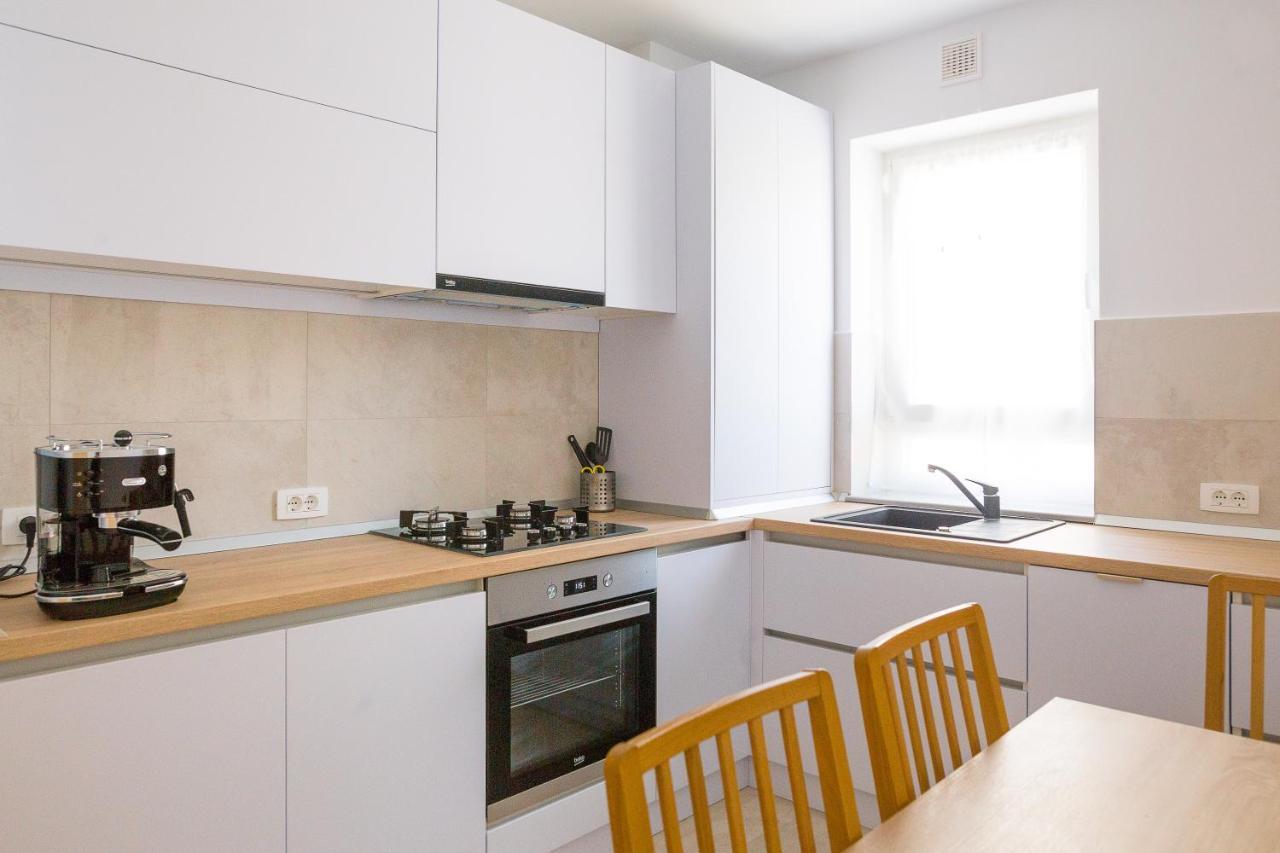 Apartament 4Tourists 2 Braşov Esterno foto